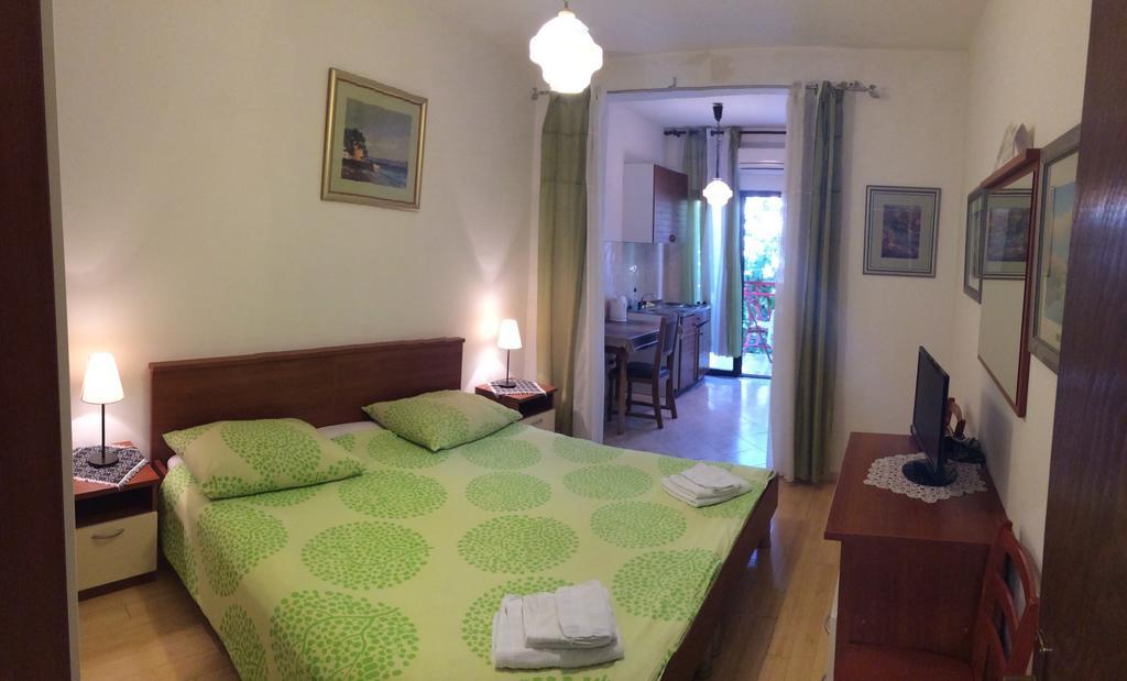 Apartments Ana Trogir Exterior foto