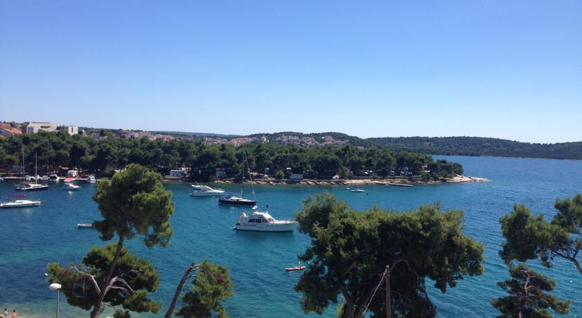 Apartments Ana Trogir Quarto foto